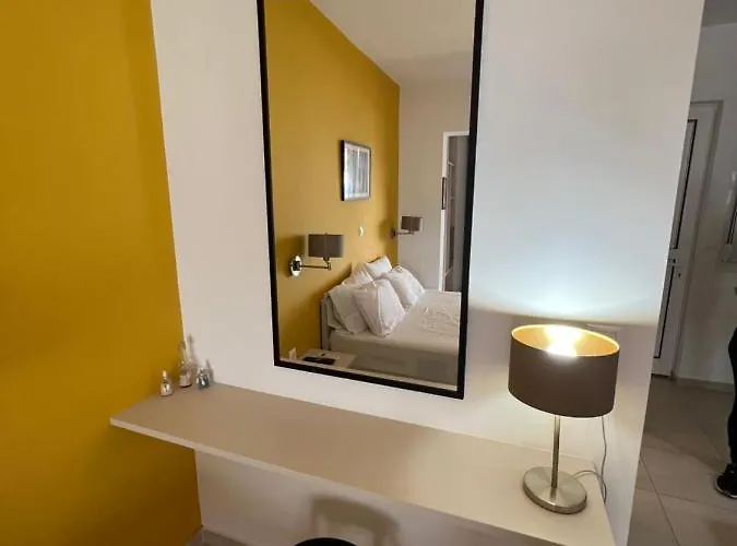 Seafront - Akti Elia Apartamento